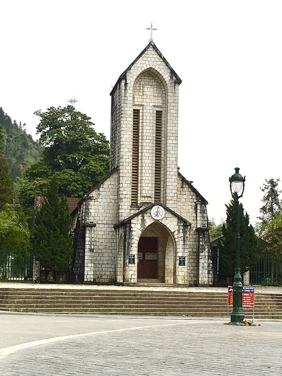 Sapa stone church