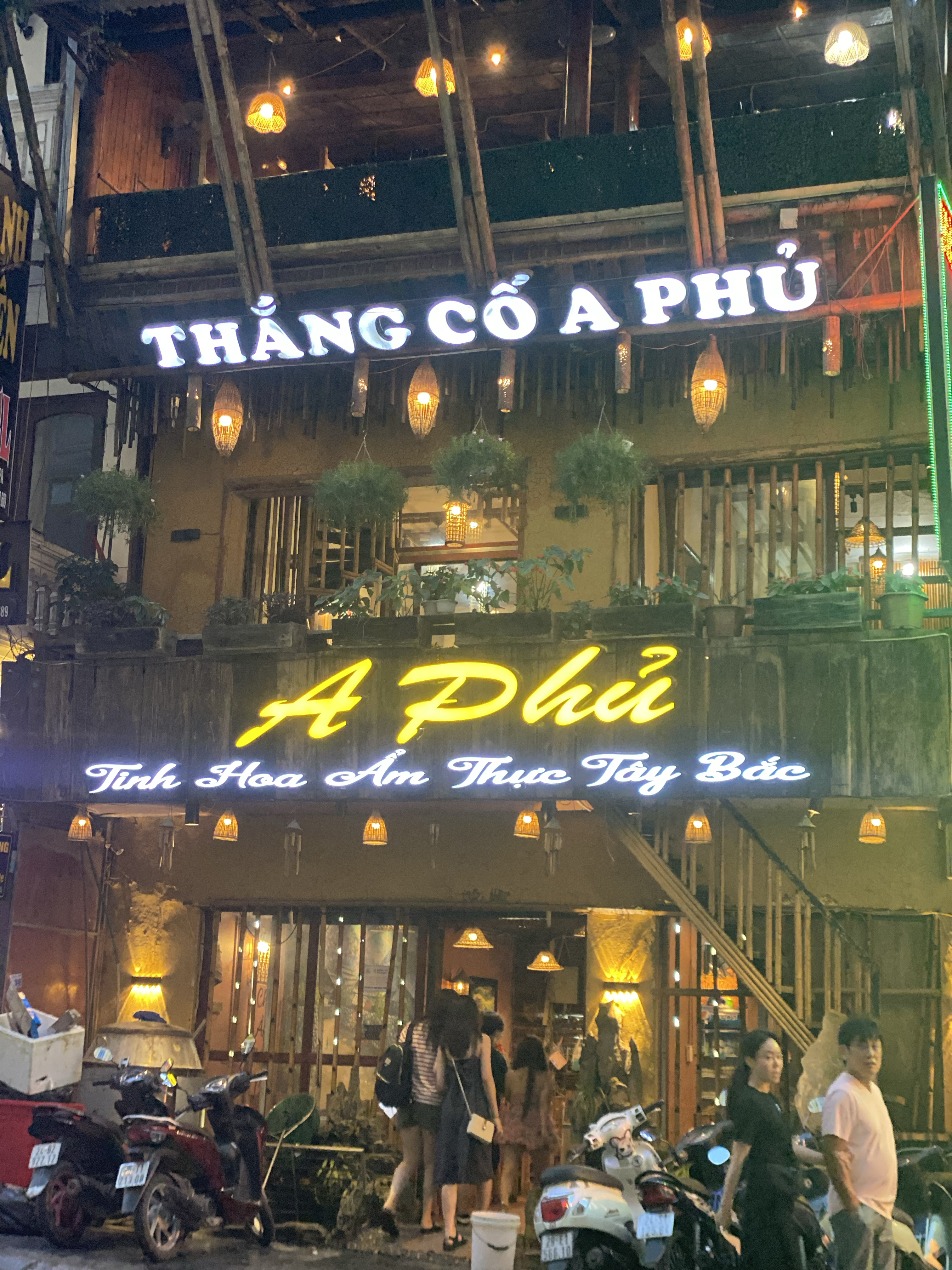 Nhà hàng A Phủ